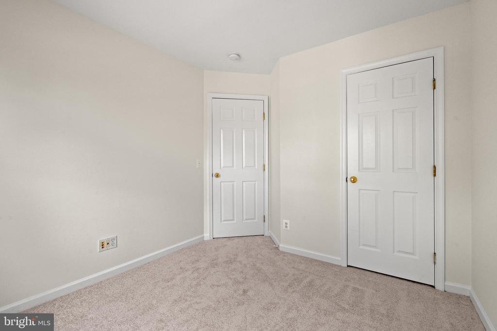 5284 Kestrel Crossing Dr
