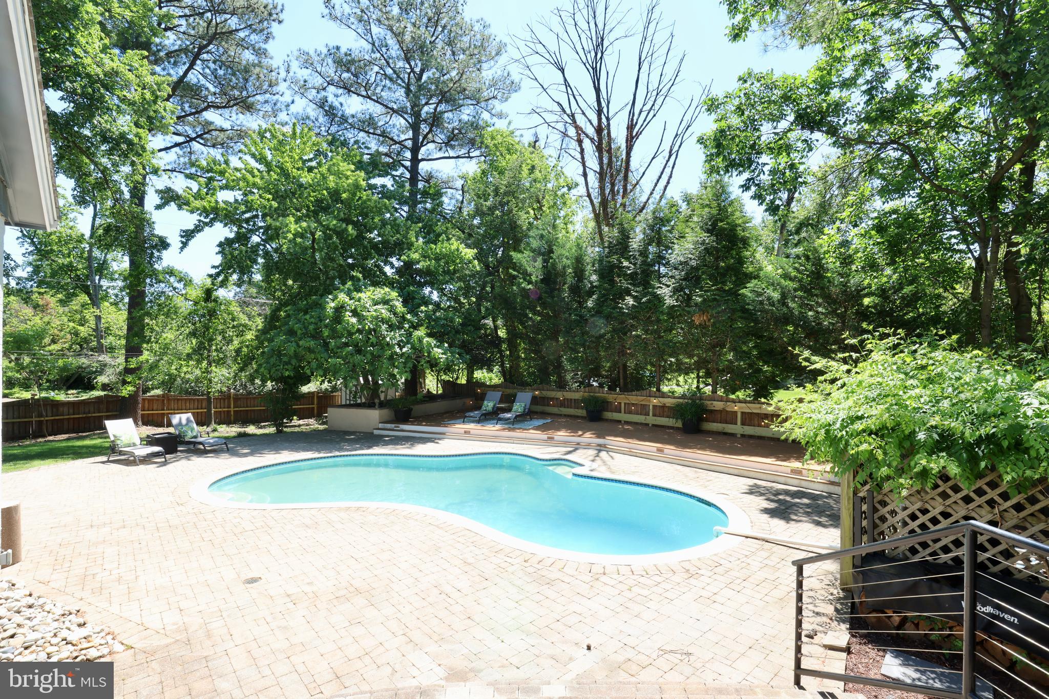 4316 BROOKSIDE DR