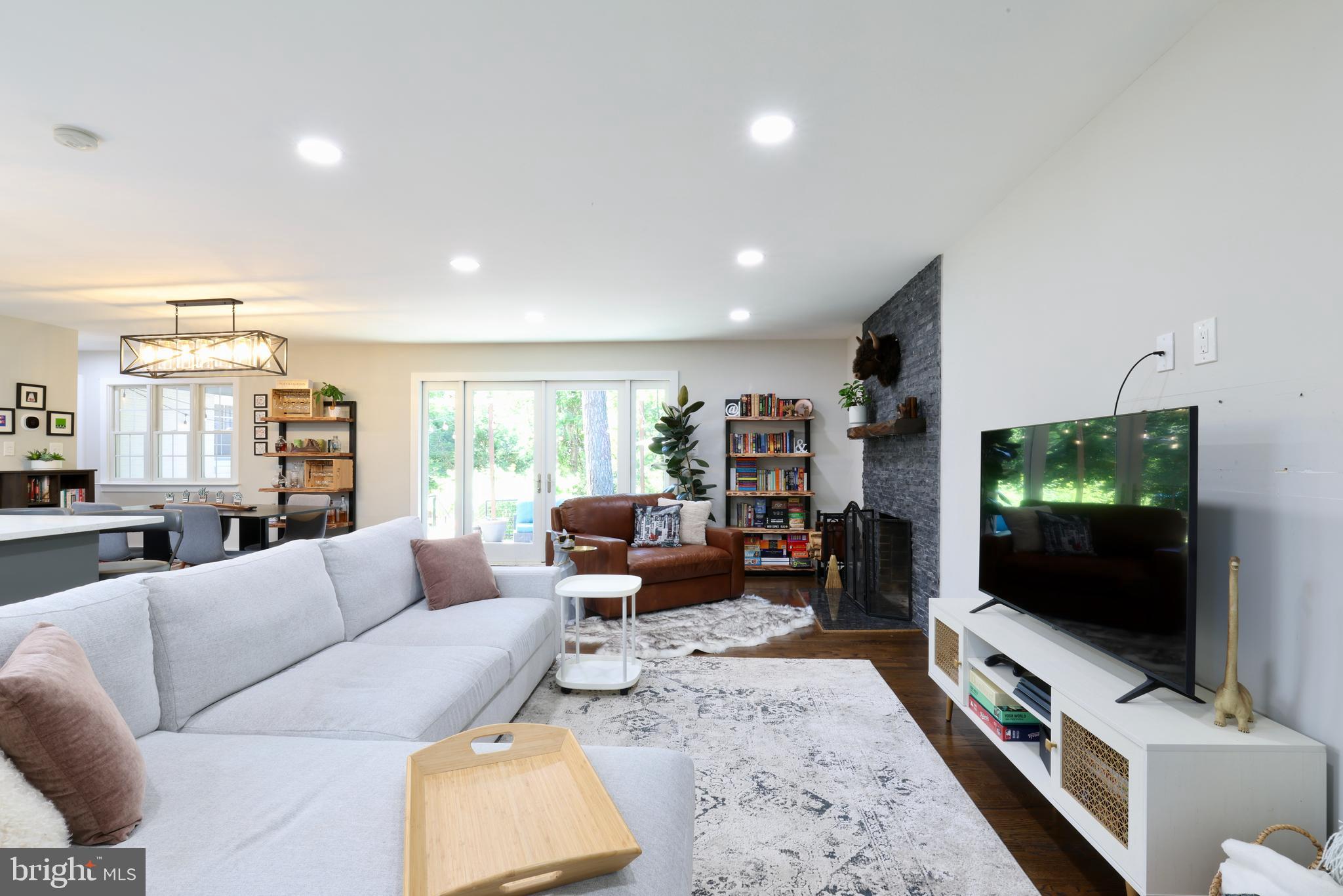 4316 BROOKSIDE DR