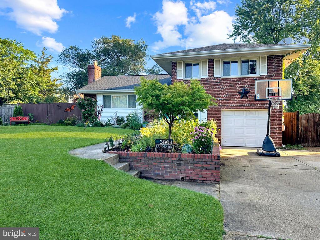 3804 Lakota Rd