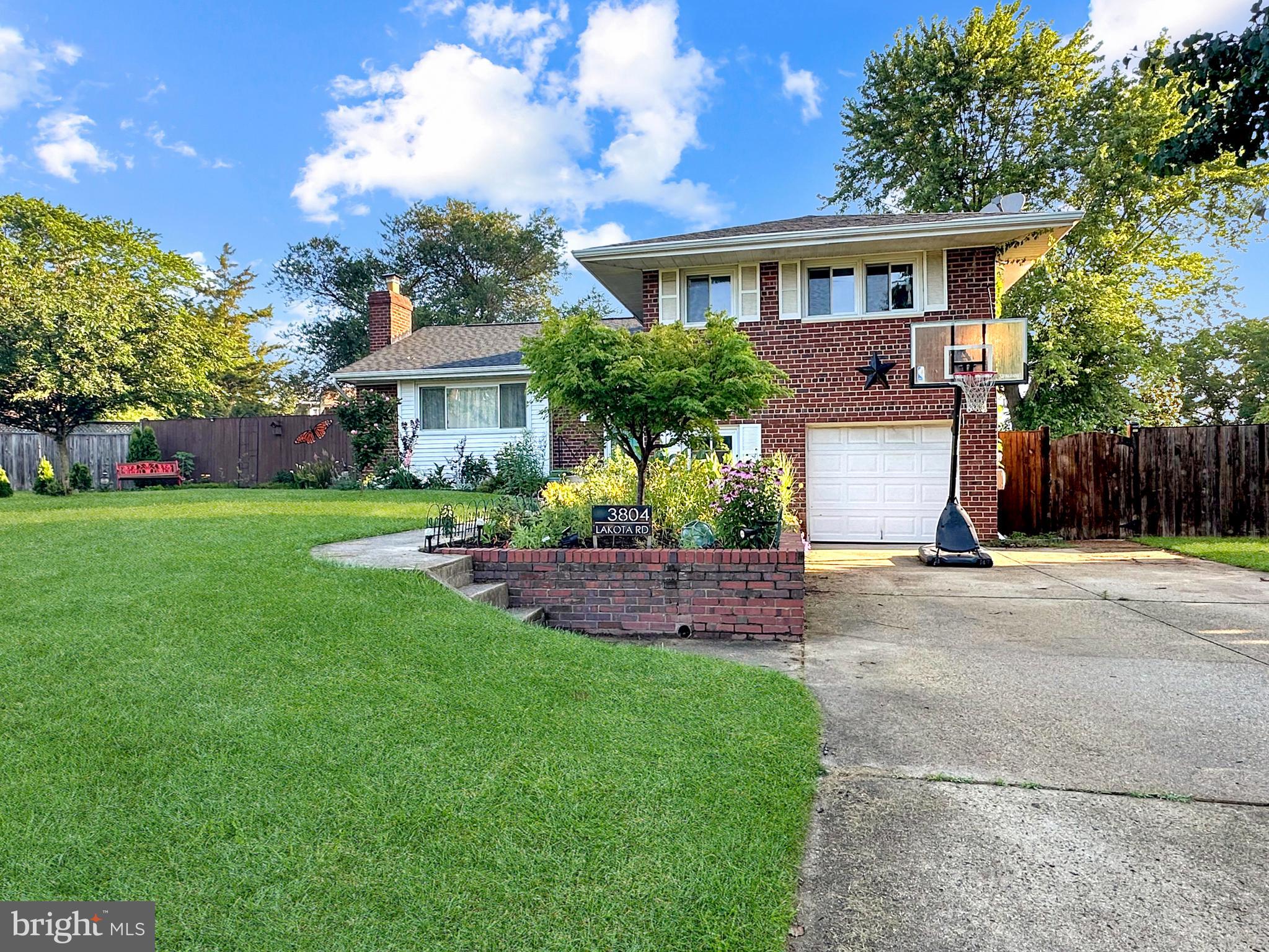 3804 Lakota Rd