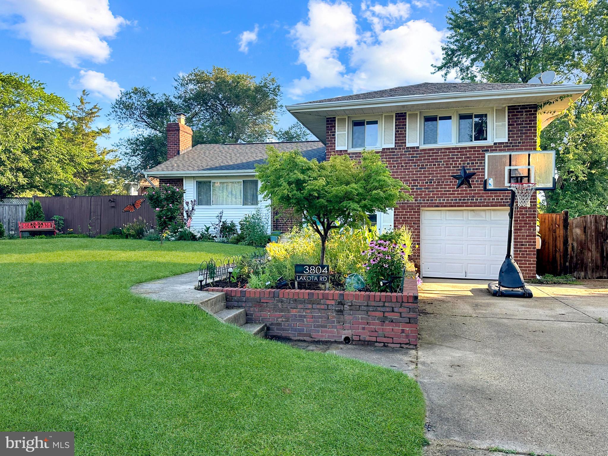 3804 Lakota Rd