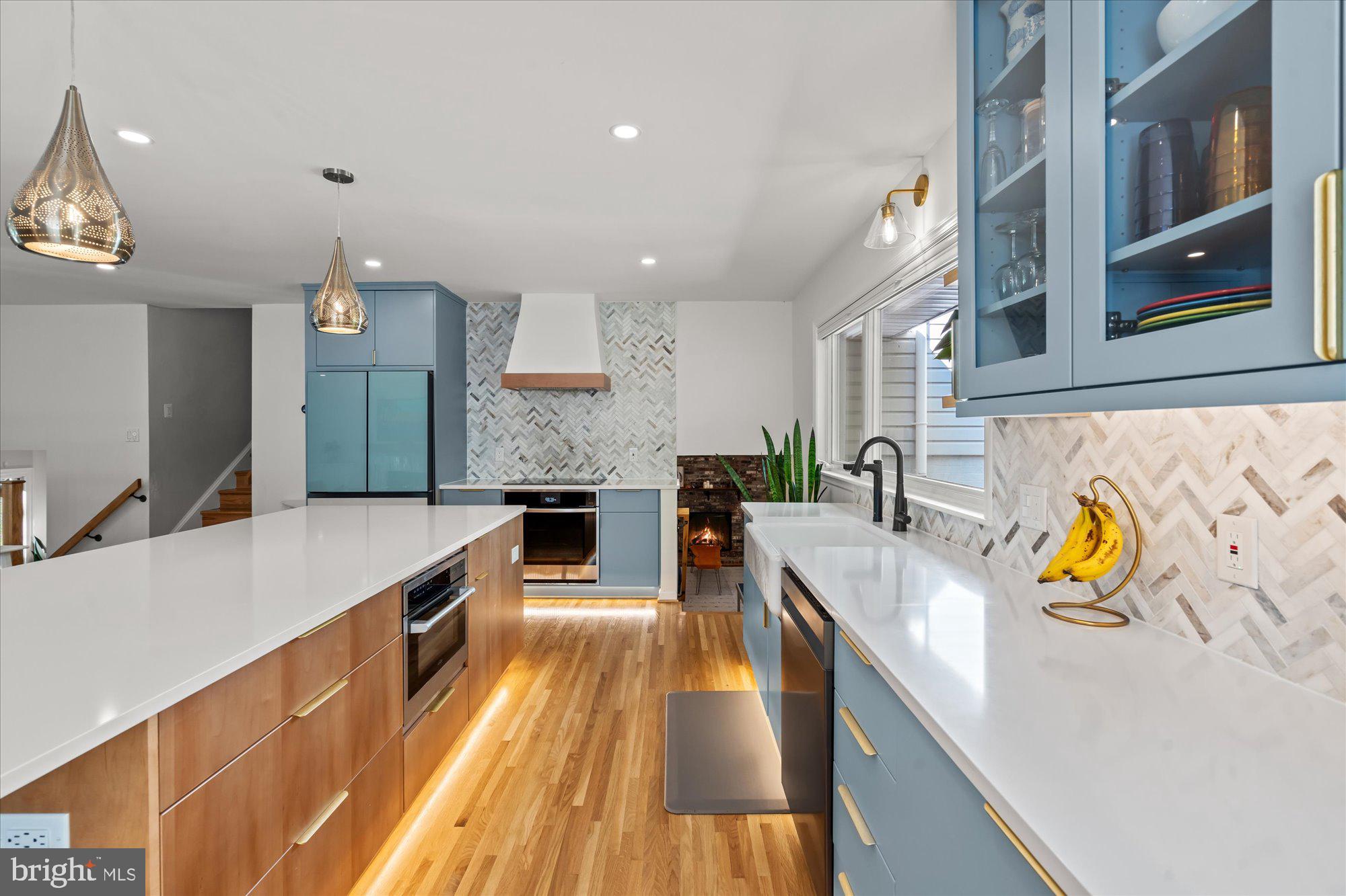 6123 BEECH TREE DRIVE