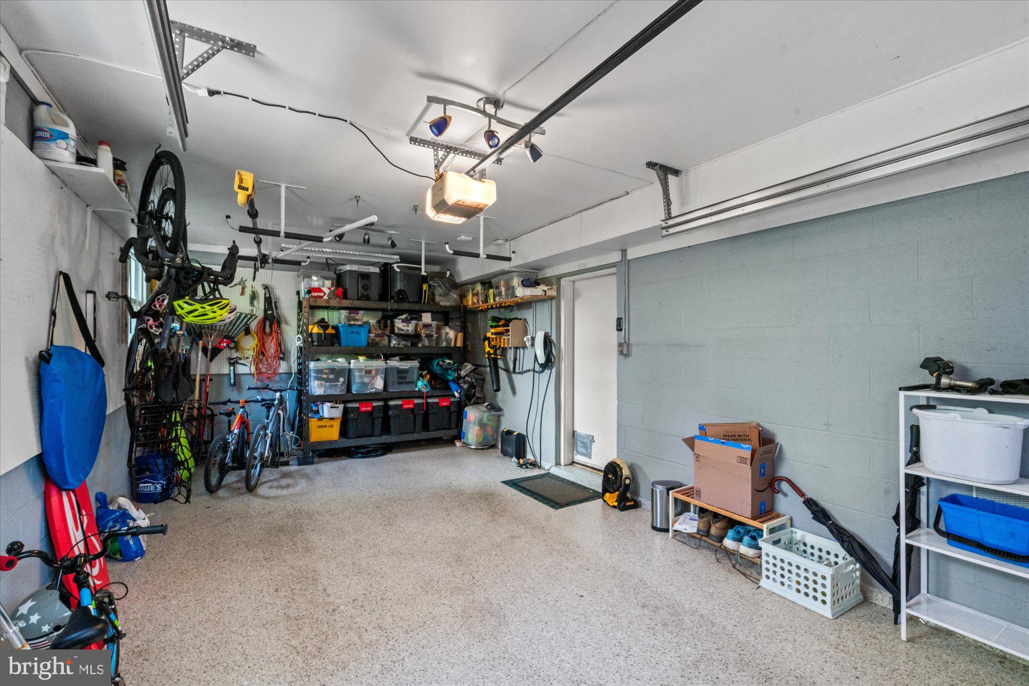 6123 BEECH TREE DRIVE