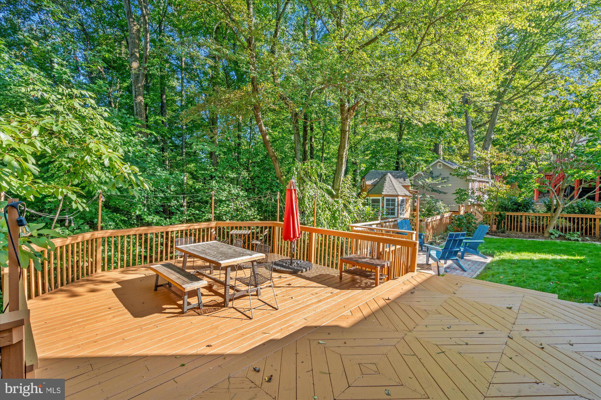 6123 BEECH TREE DRIVE