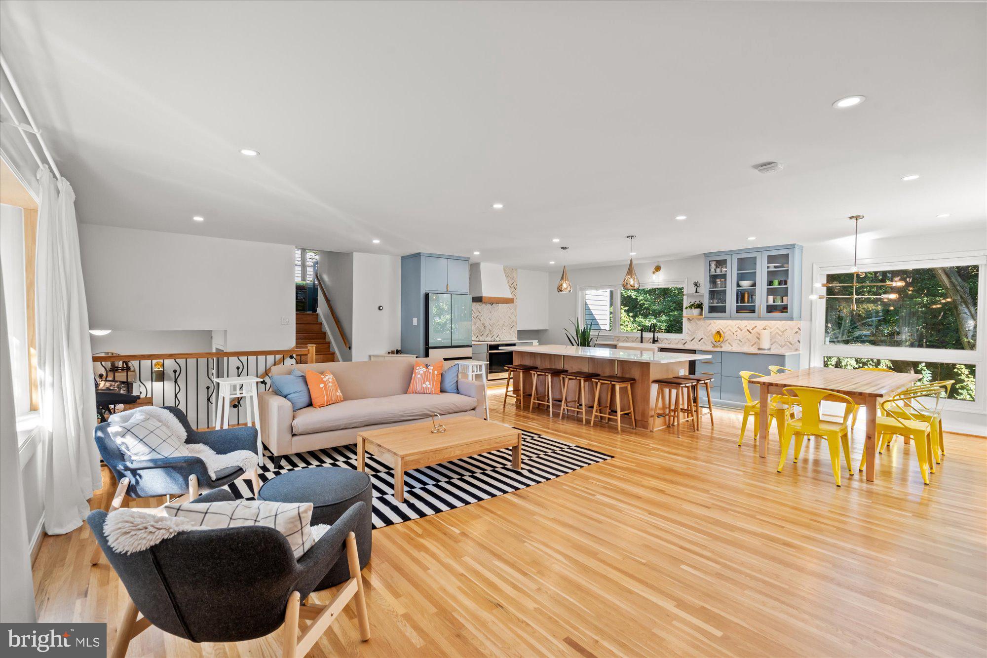 6123 BEECH TREE DRIVE