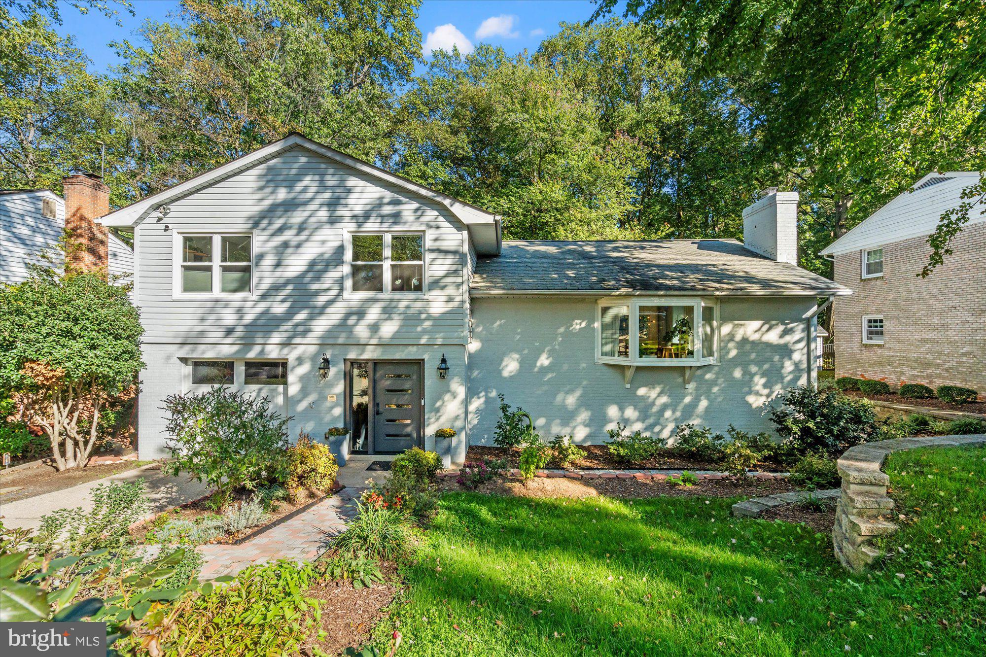 6123 BEECH TREE DRIVE