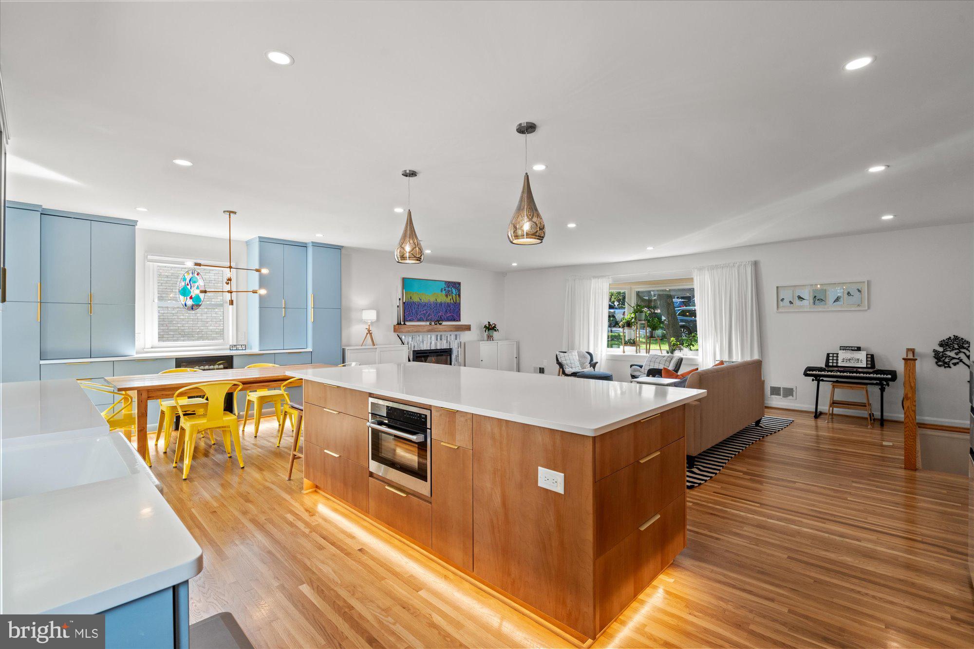 6123 BEECH TREE DRIVE