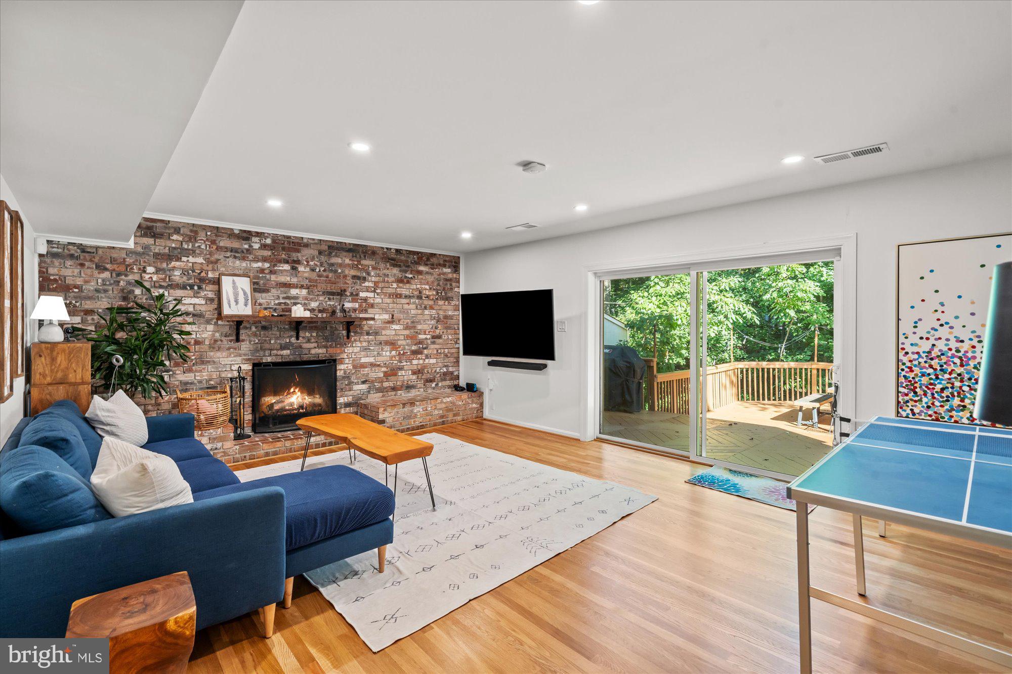 6123 BEECH TREE DRIVE