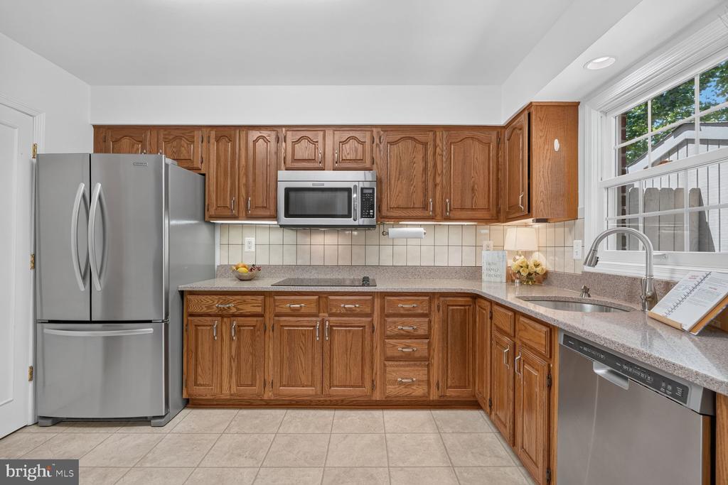 8312 WICKHAM ROAD