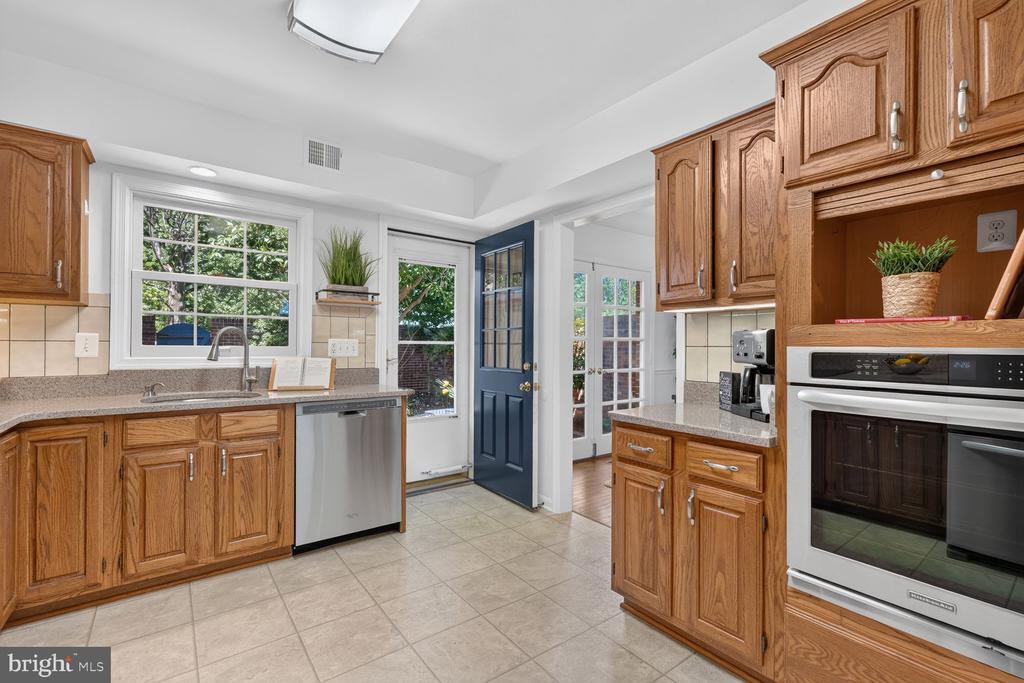 8312 WICKHAM ROAD