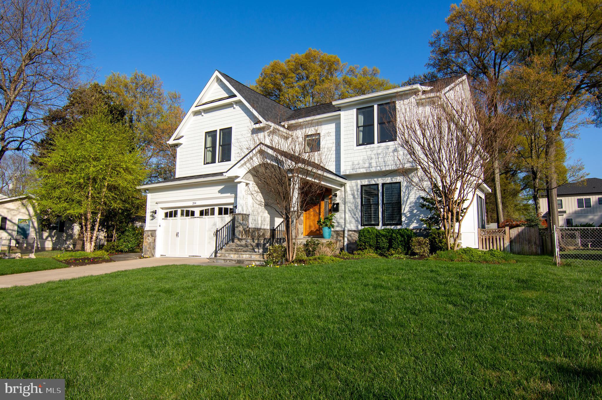 204 BATTLE STREET SW