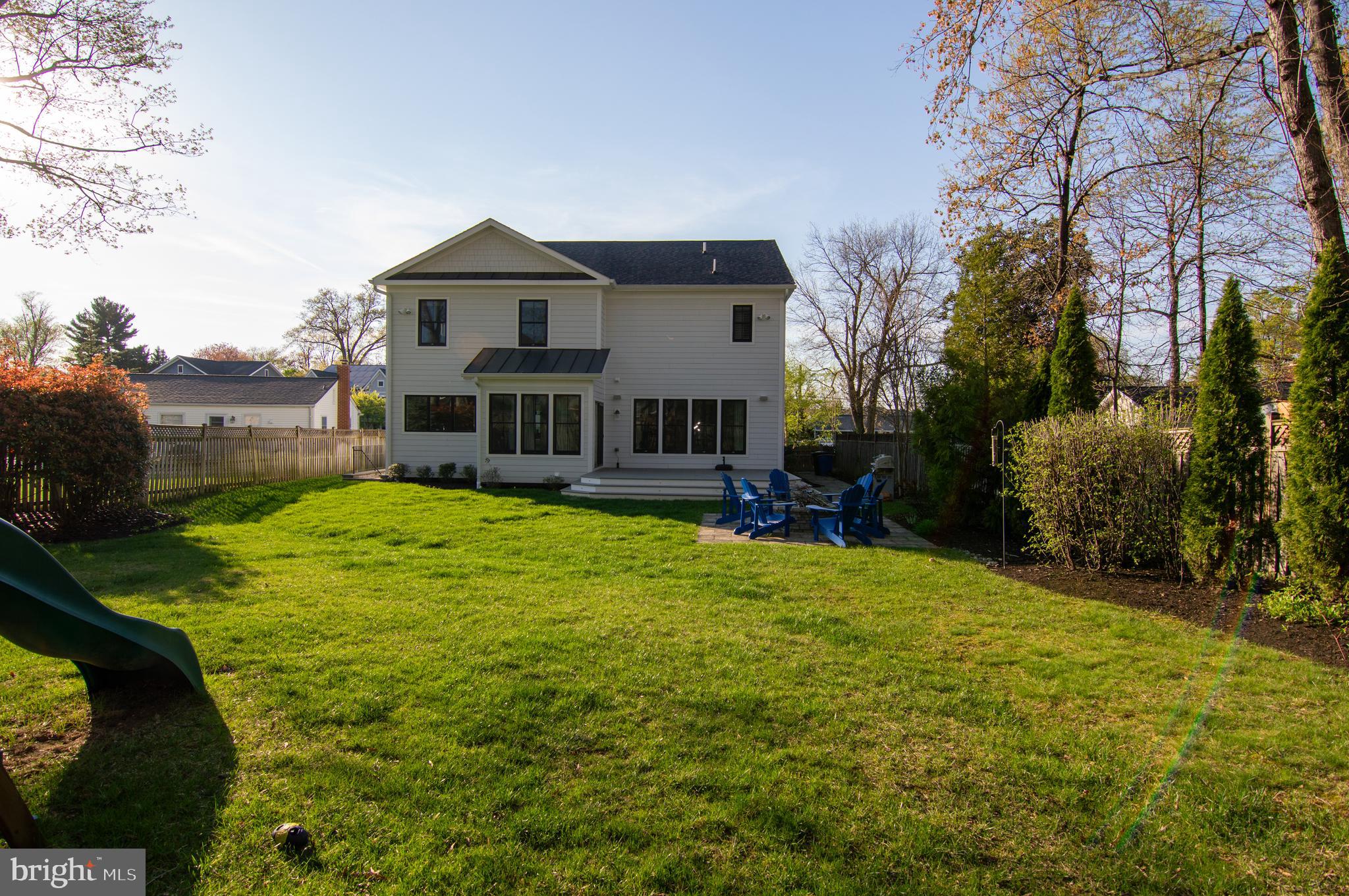 204 BATTLE STREET SW