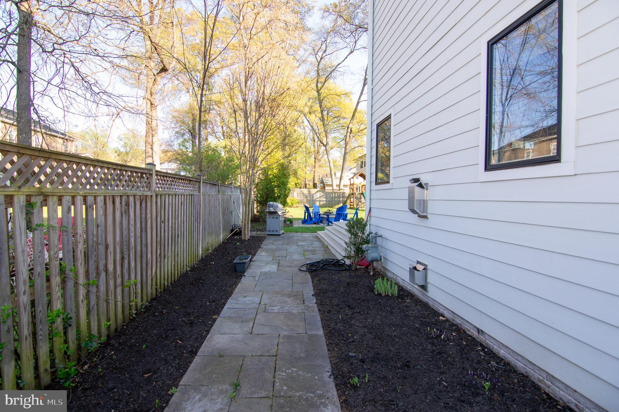 204 BATTLE STREET SW