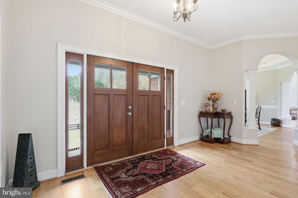 21 MERIDAN LANE