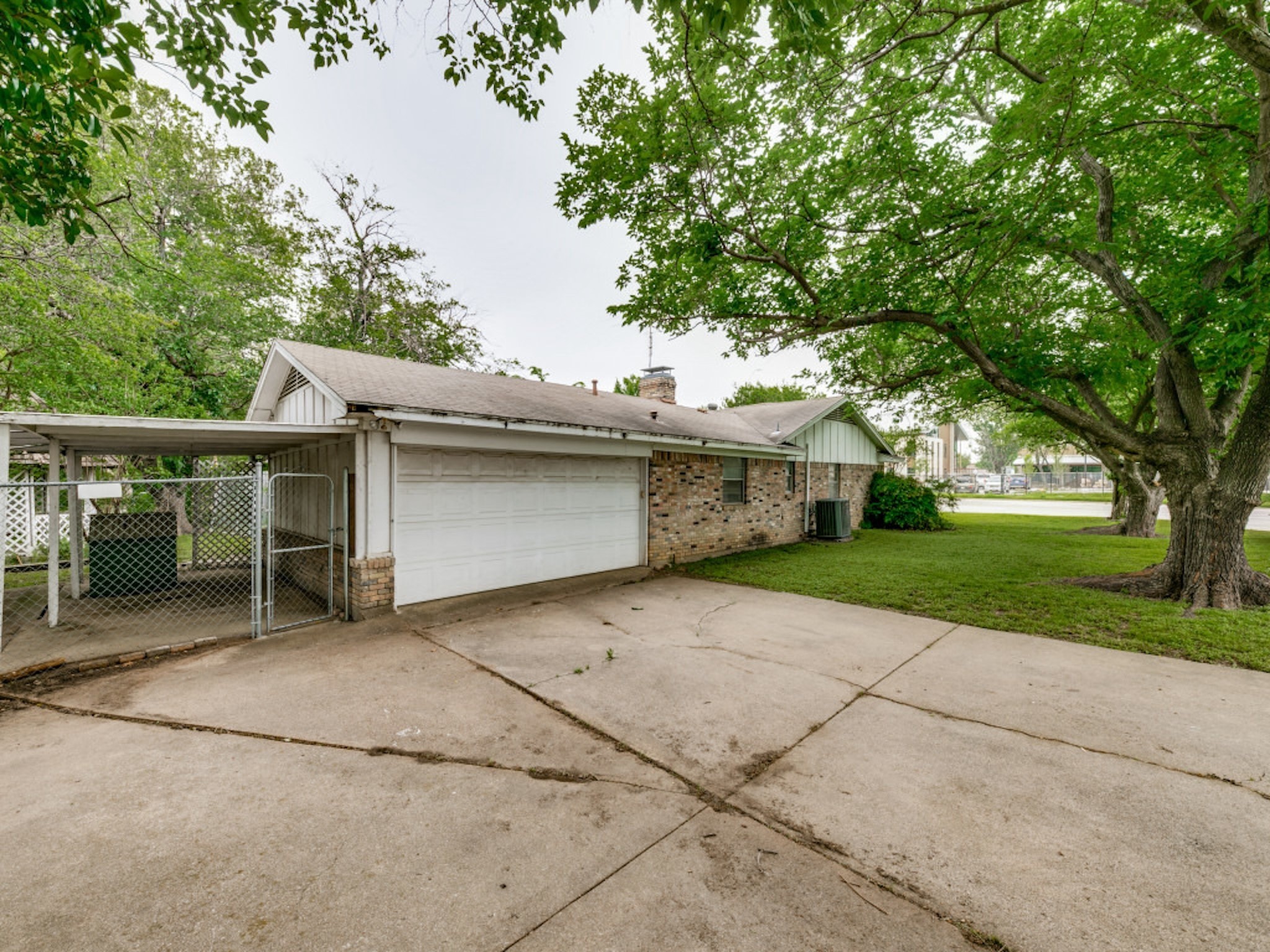 3209 Royal Lane