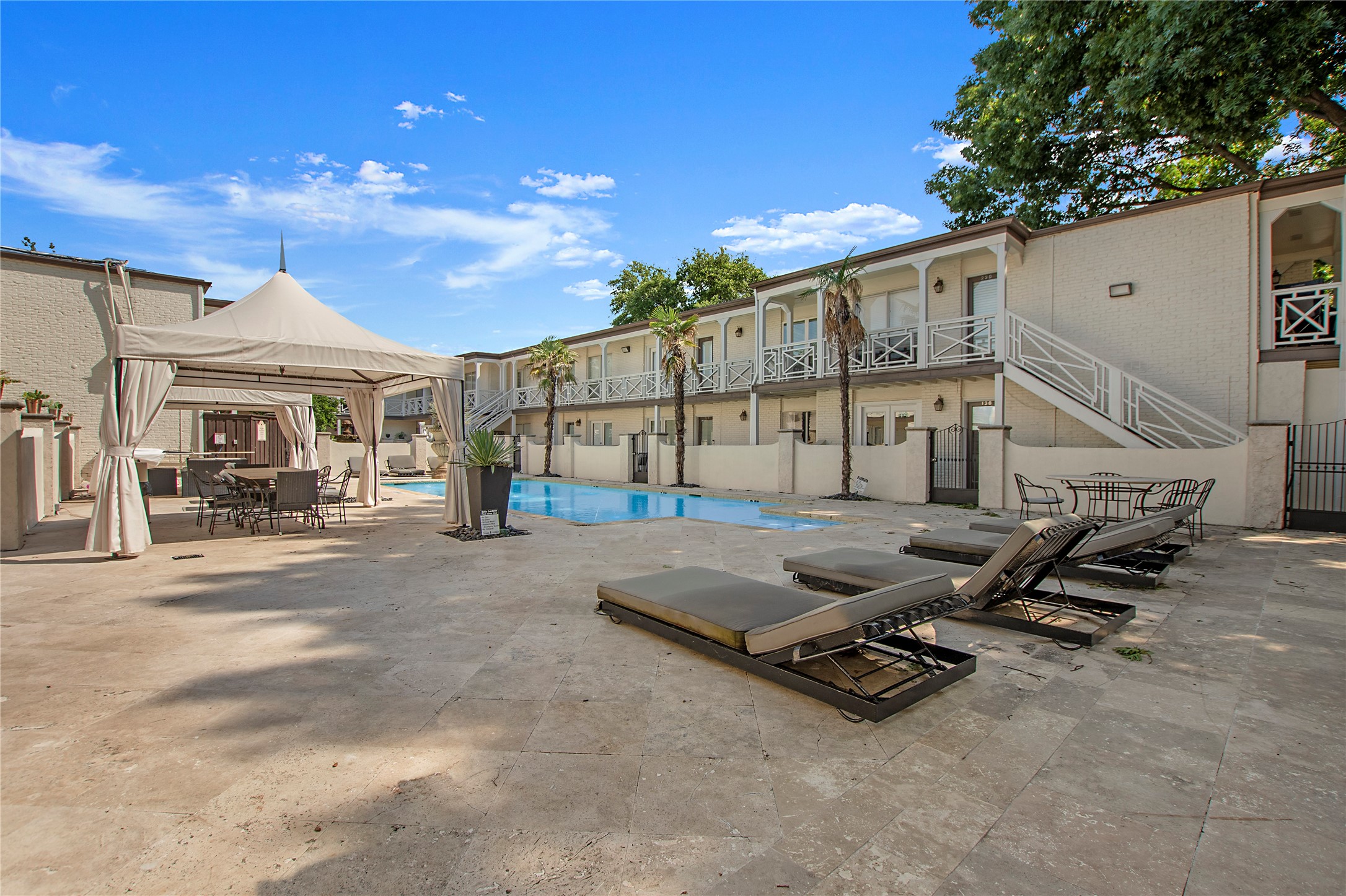 5911 E University Boulevard 208