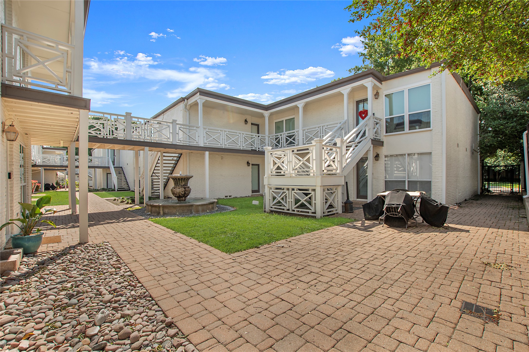 5911 E University Boulevard 208