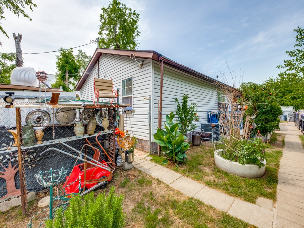 1509 Mary Street