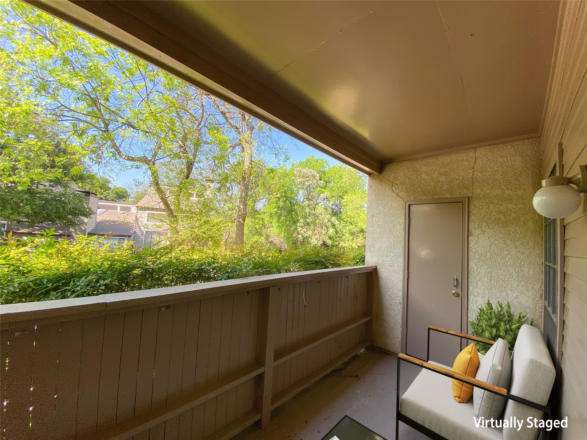 6760 Eastridge Drive 105