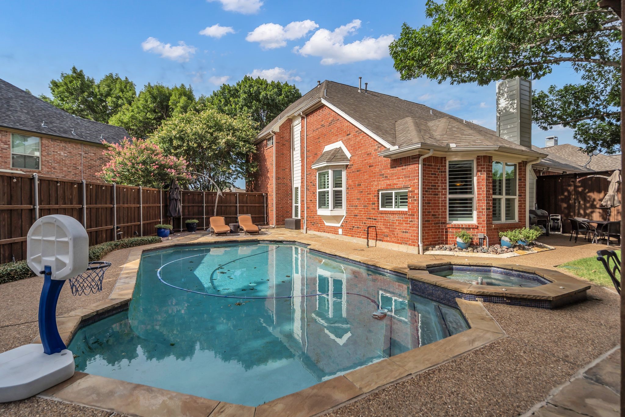 6120 Brookhollow Drive