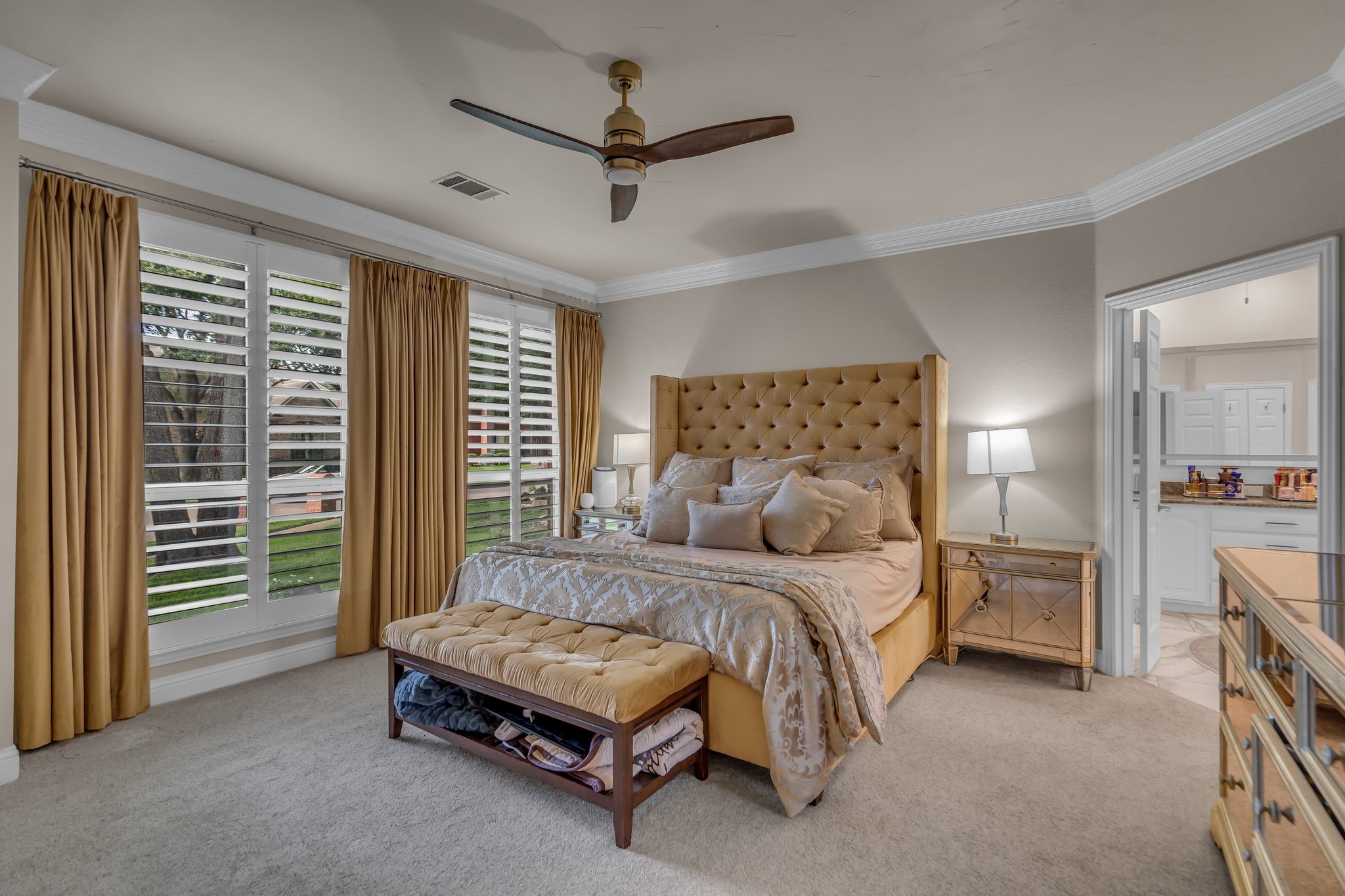 6120 Brookhollow Drive