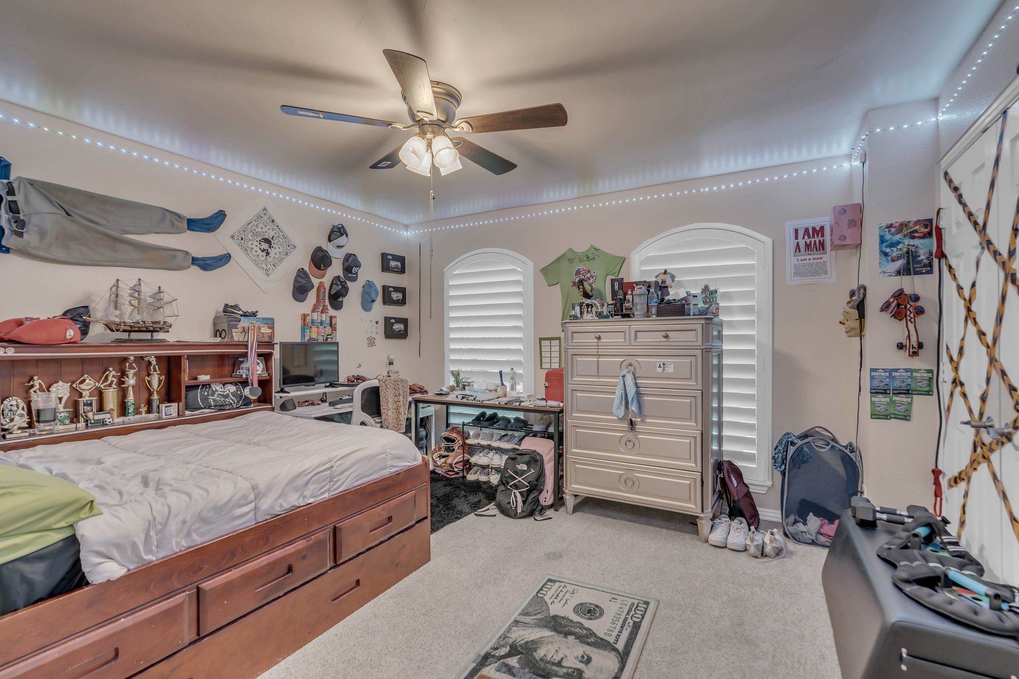 6120 Brookhollow Drive