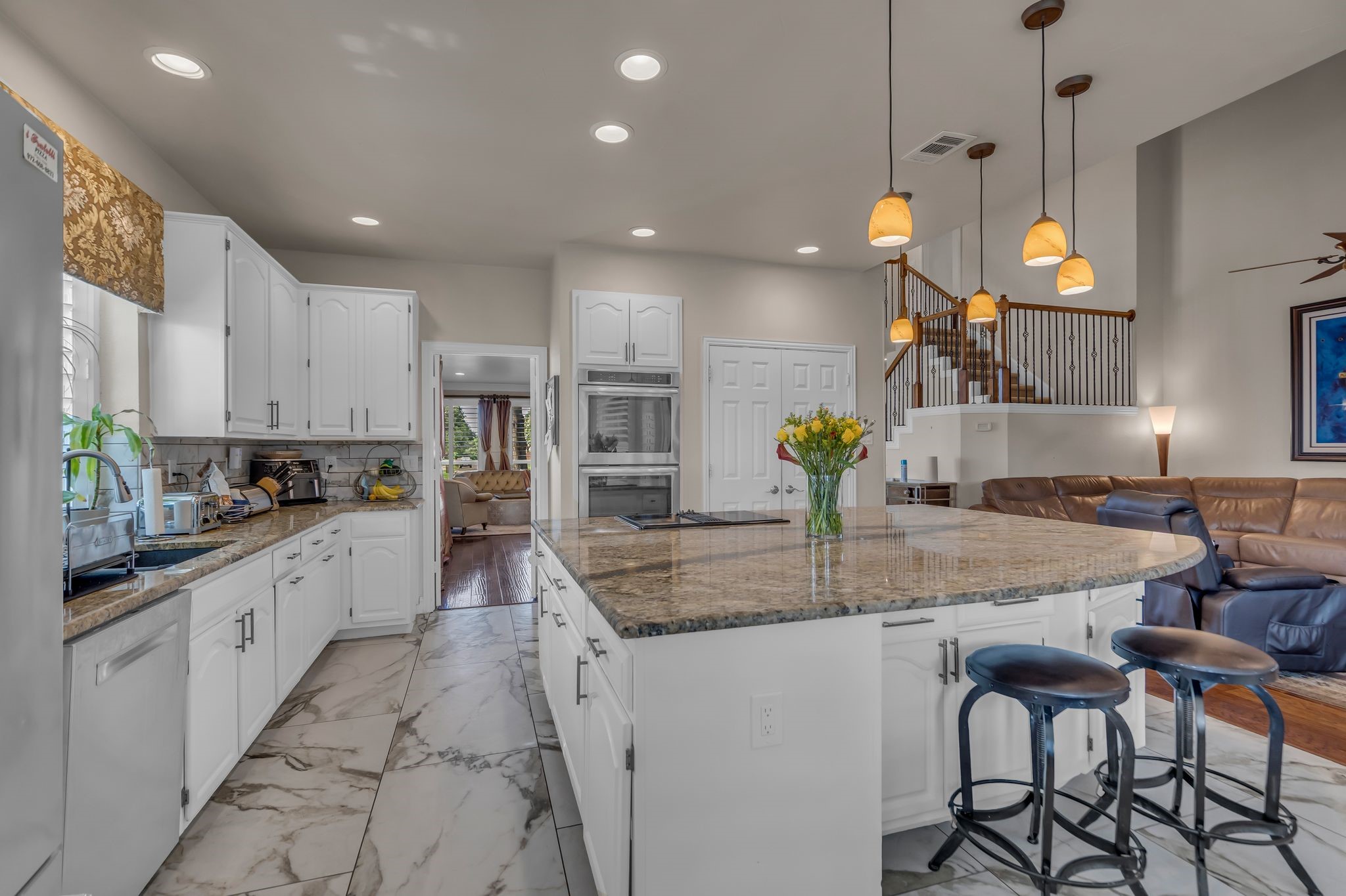 6120 Brookhollow Drive