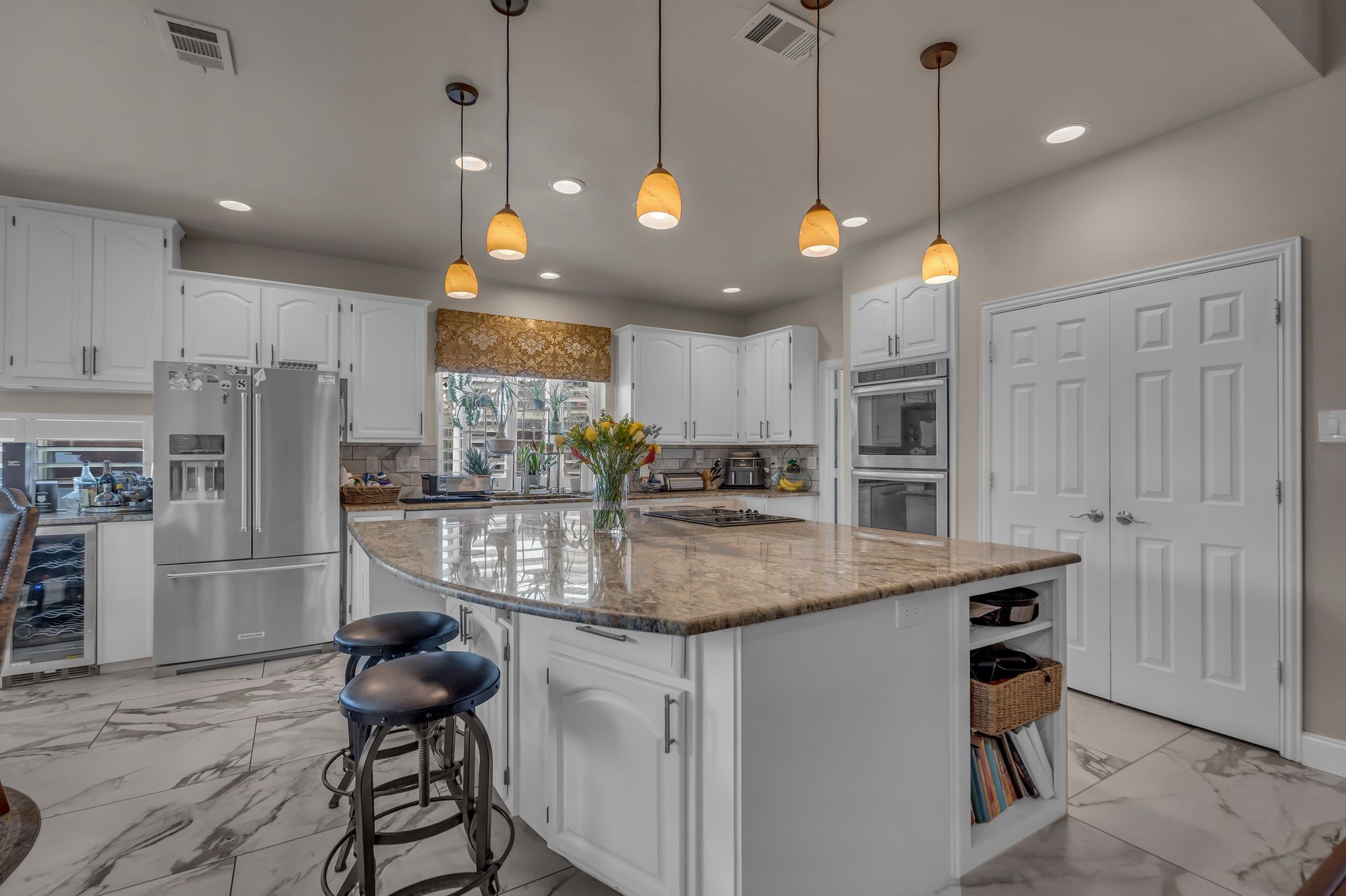 6120 Brookhollow Drive