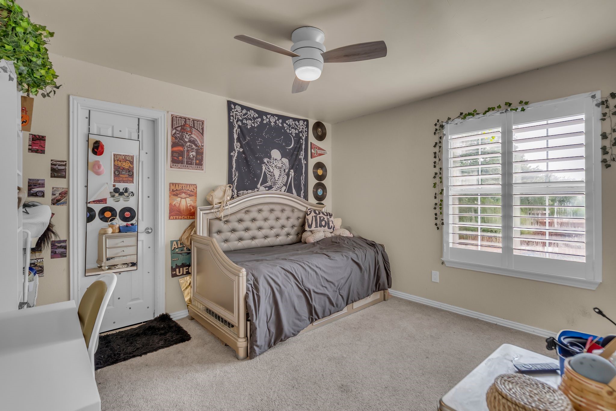 6120 Brookhollow Drive