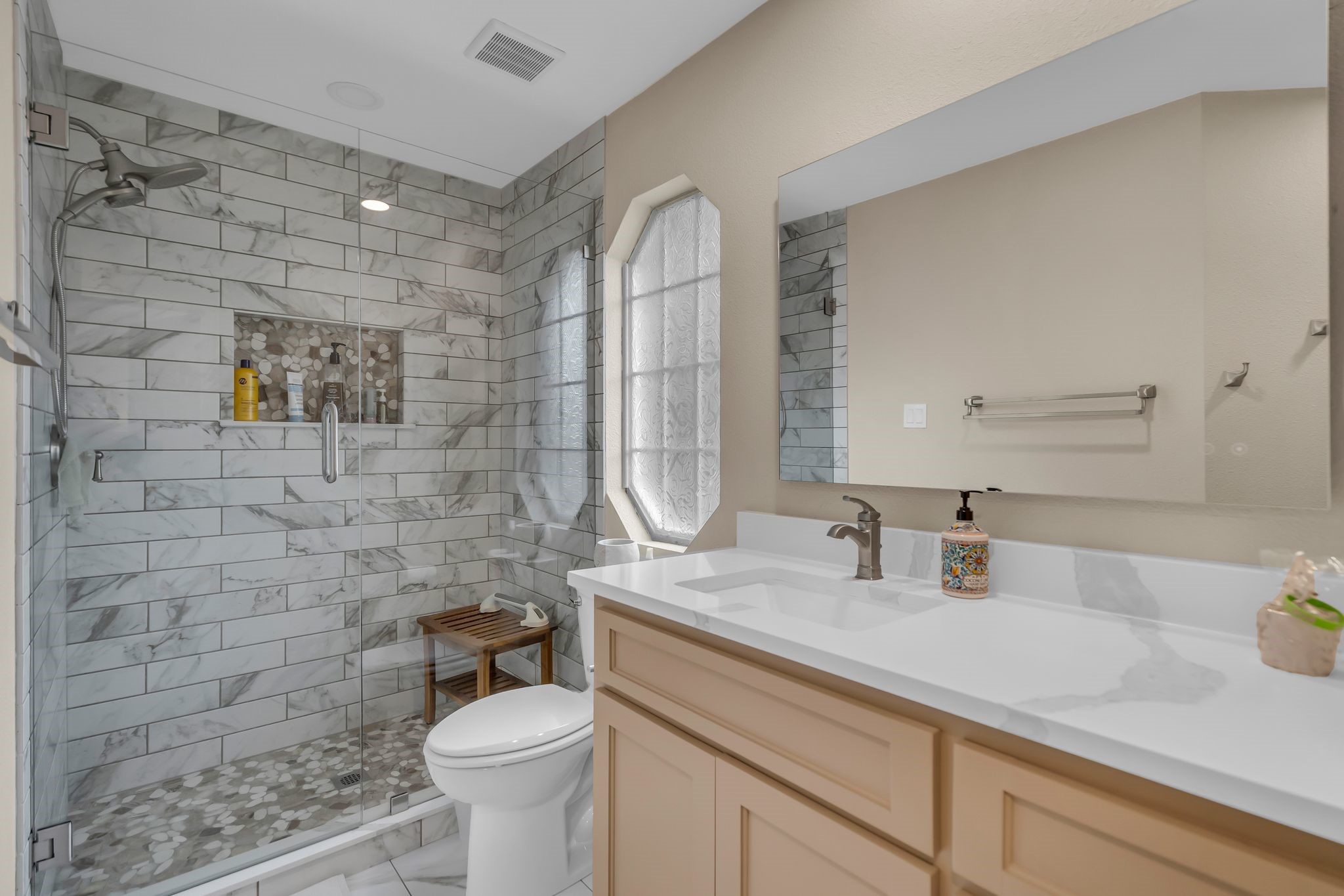 6120 Brookhollow Drive