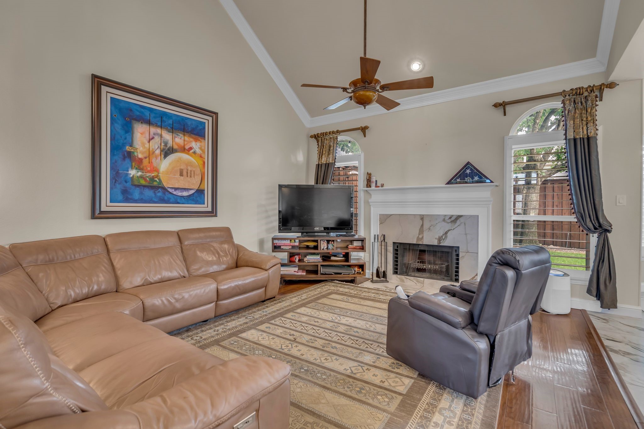 6120 Brookhollow Drive