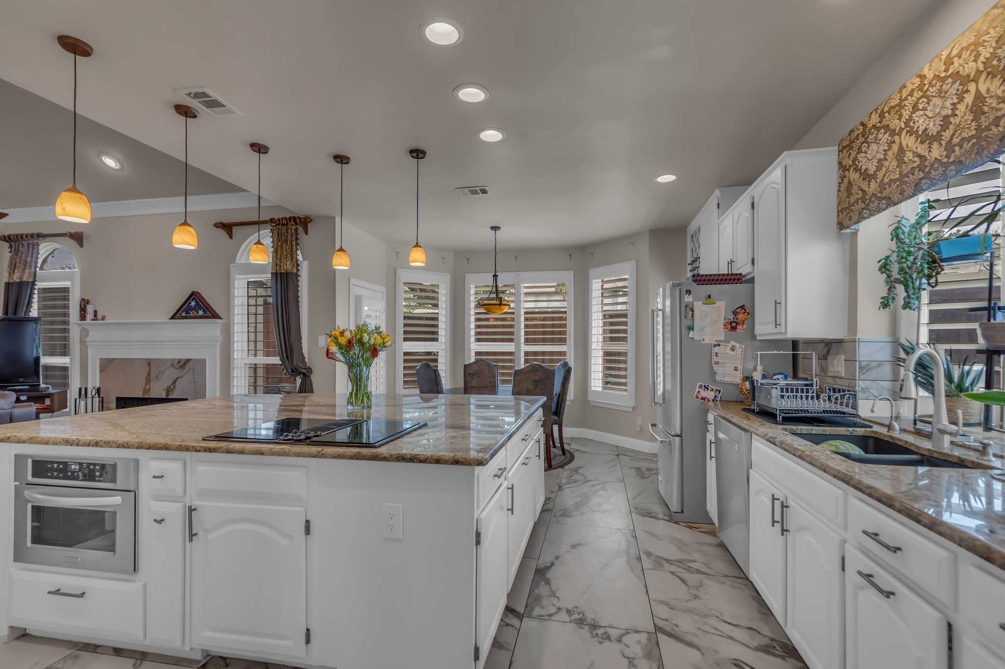 6120 Brookhollow Drive