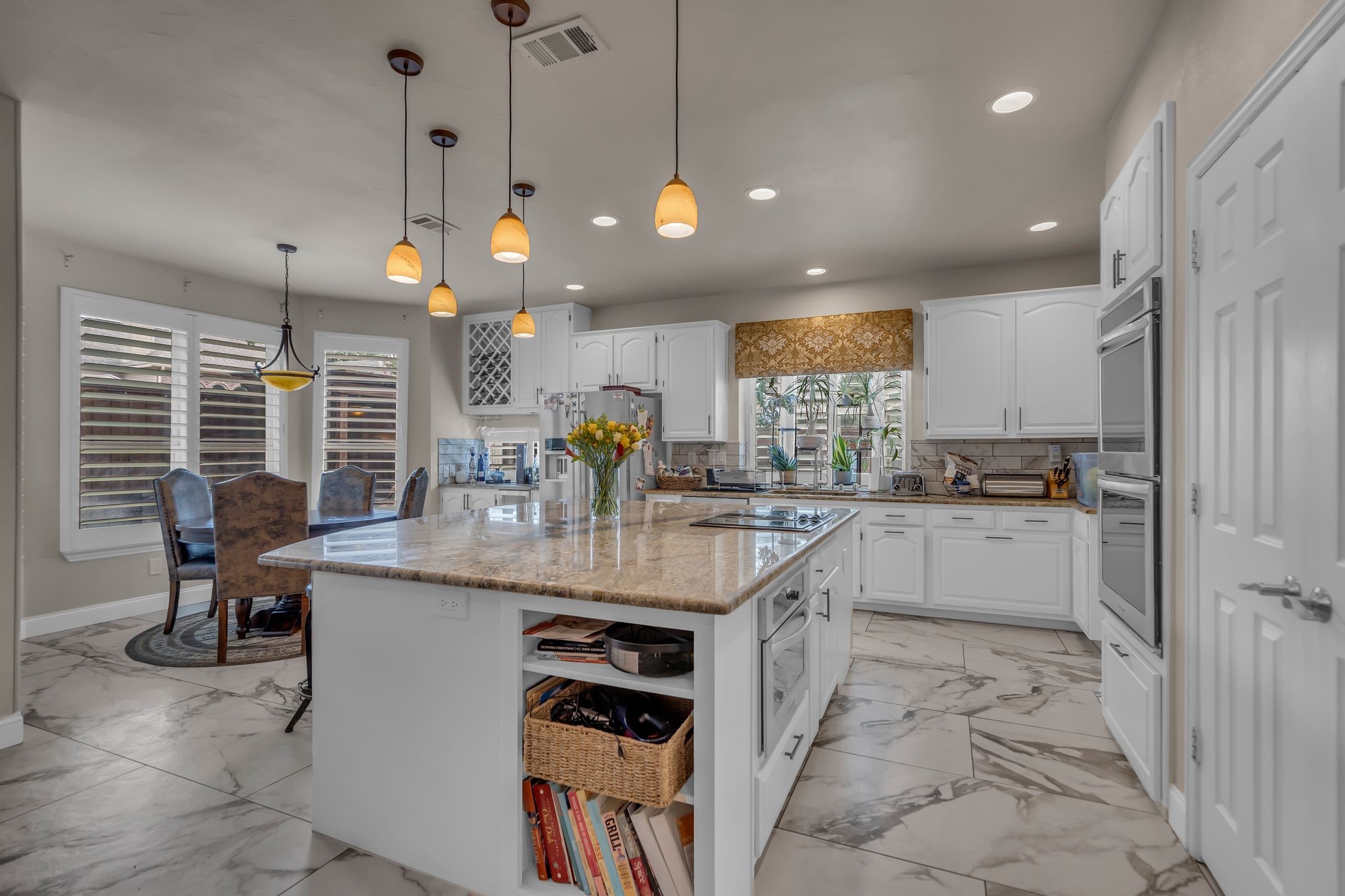 6120 Brookhollow Drive