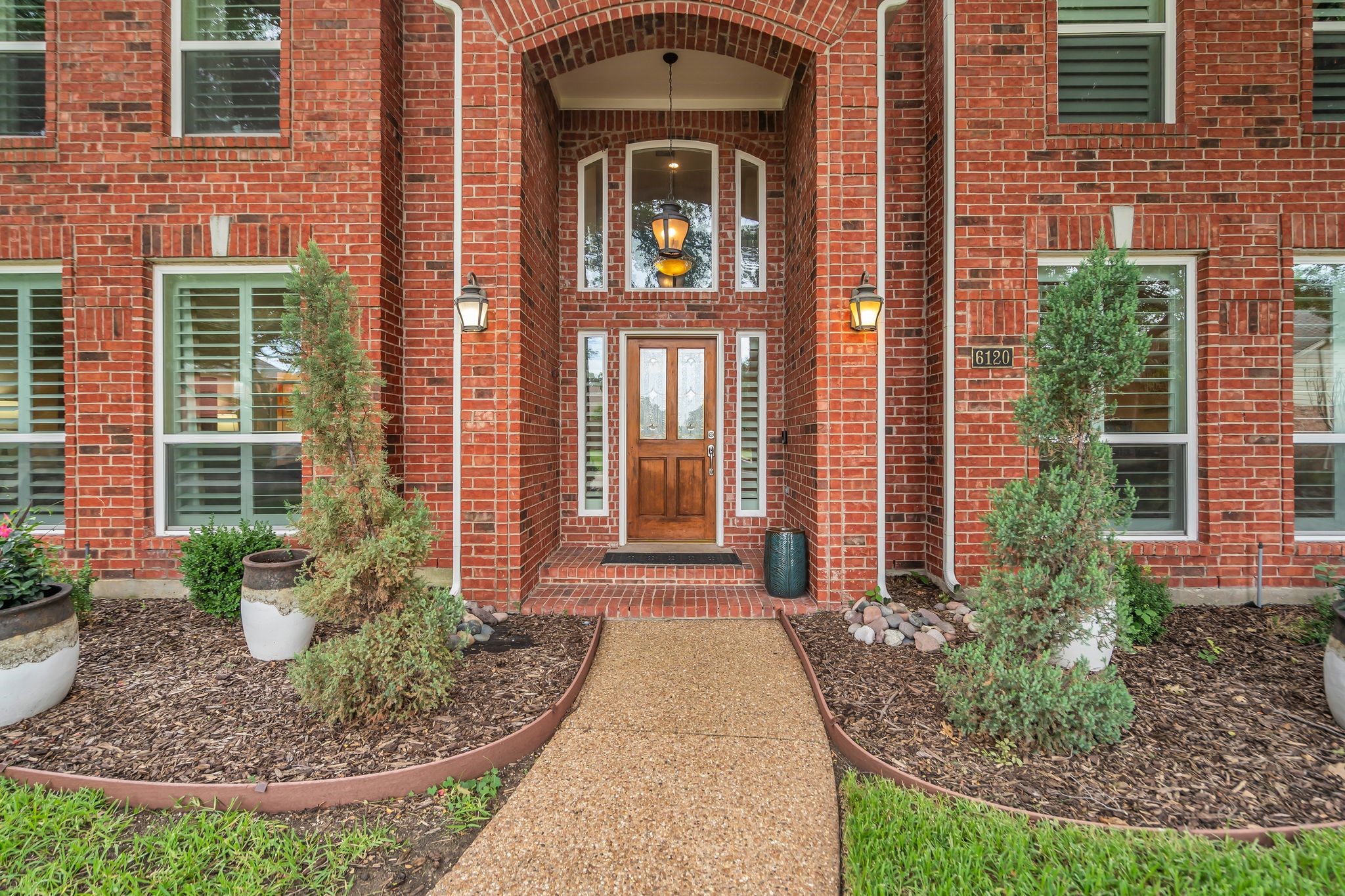 6120 Brookhollow Drive