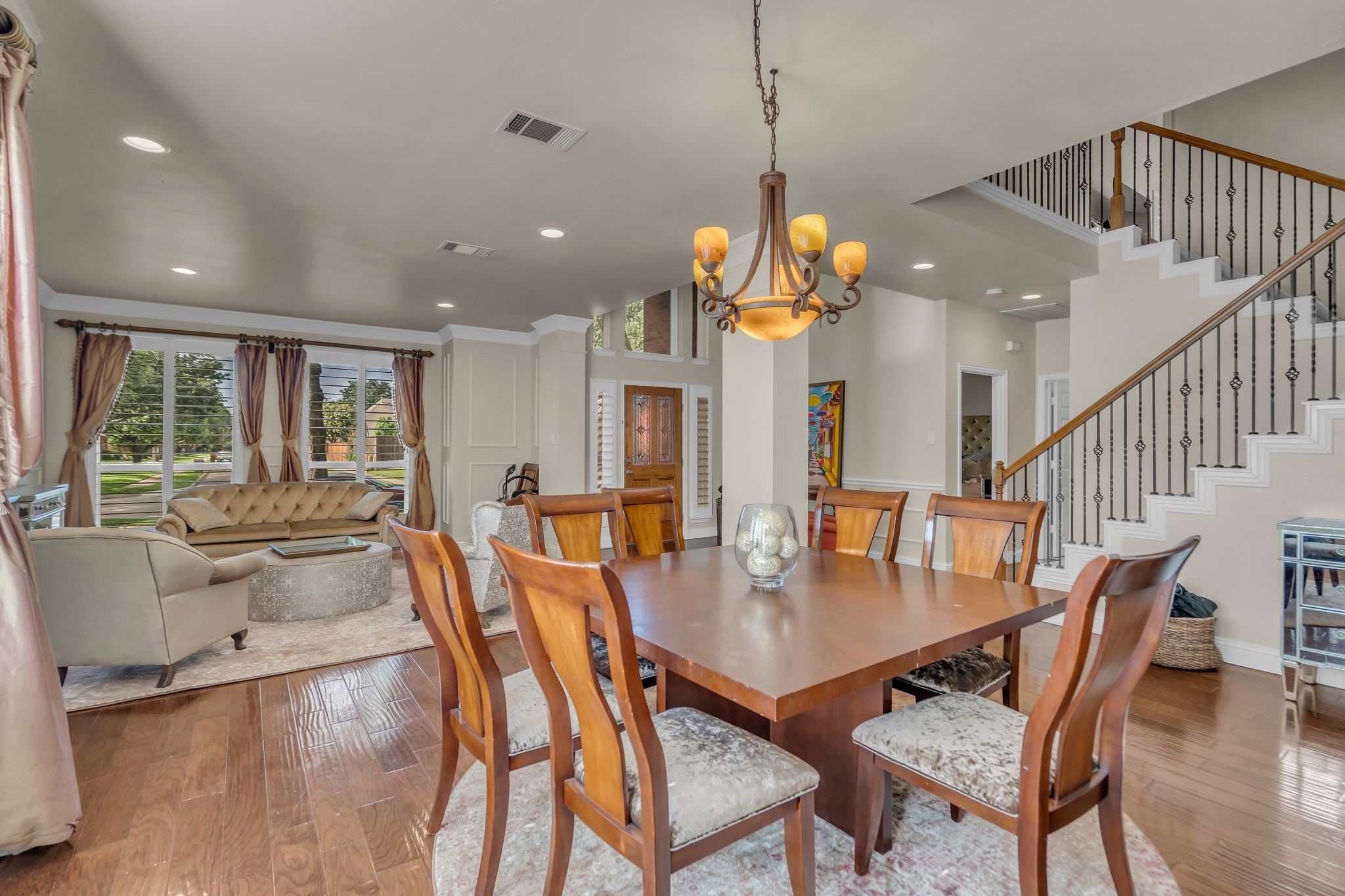 6120 Brookhollow Drive