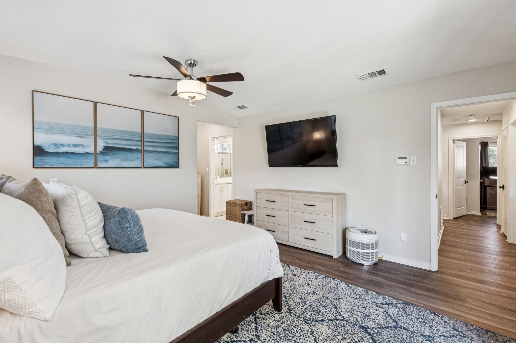 10010 Cromwell Drive