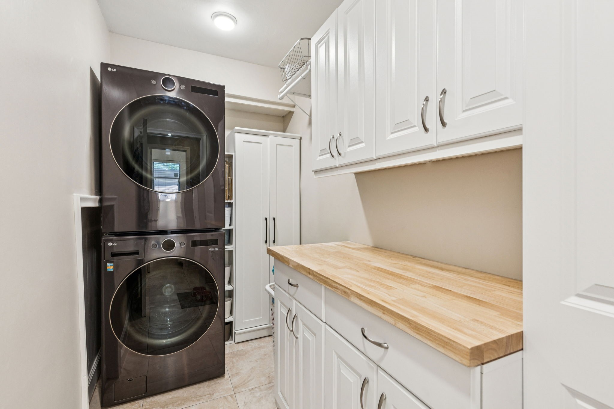 10010 Cromwell Drive