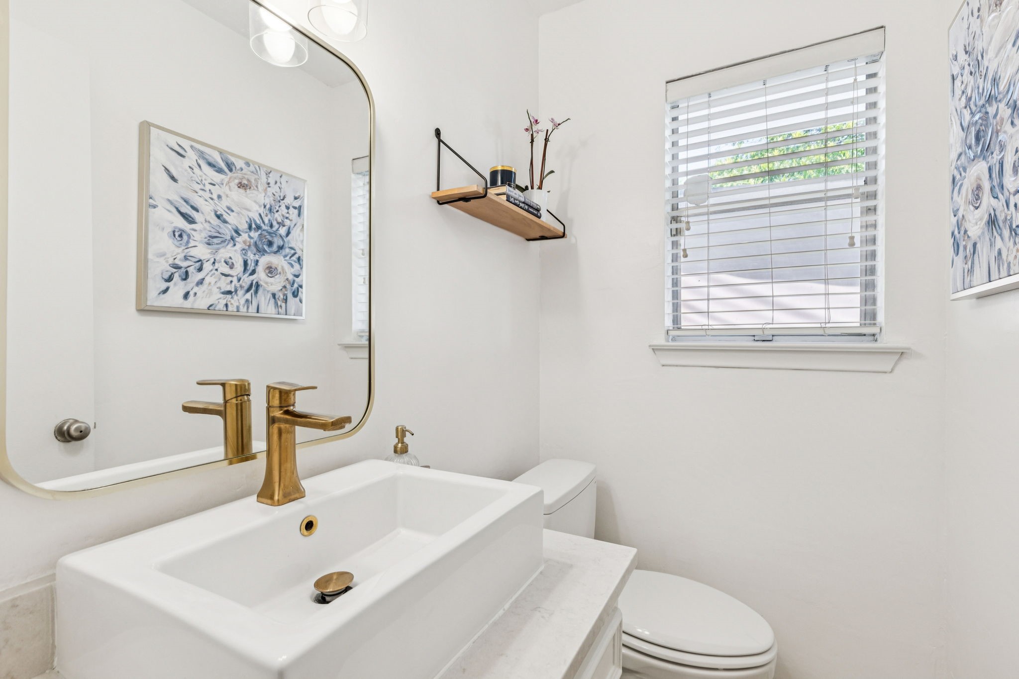 10010 Cromwell Drive