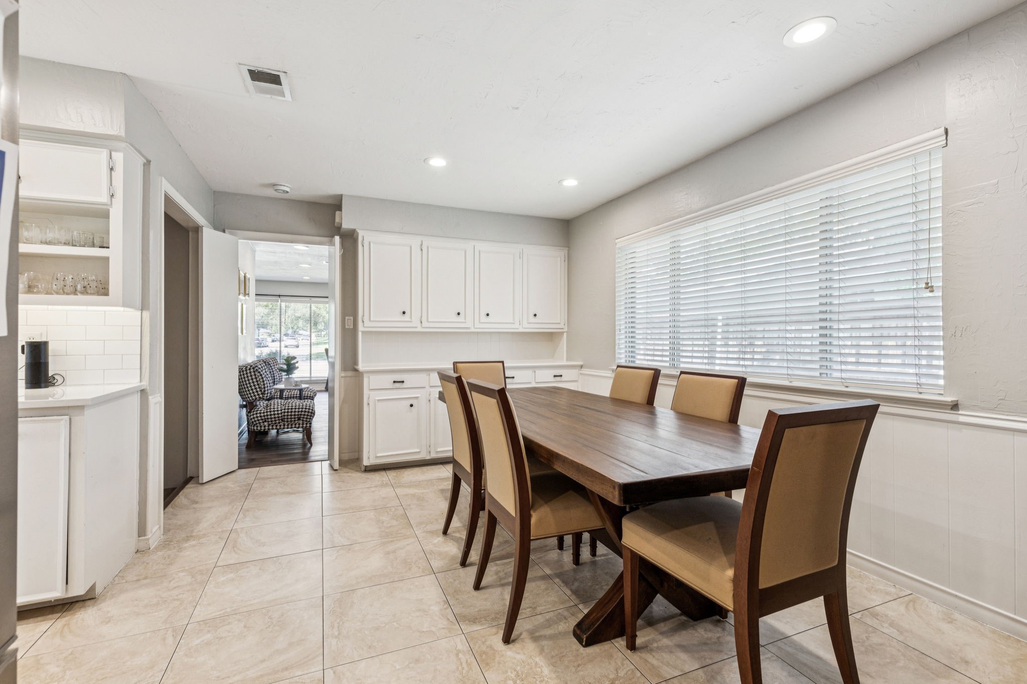 10010 Cromwell Drive