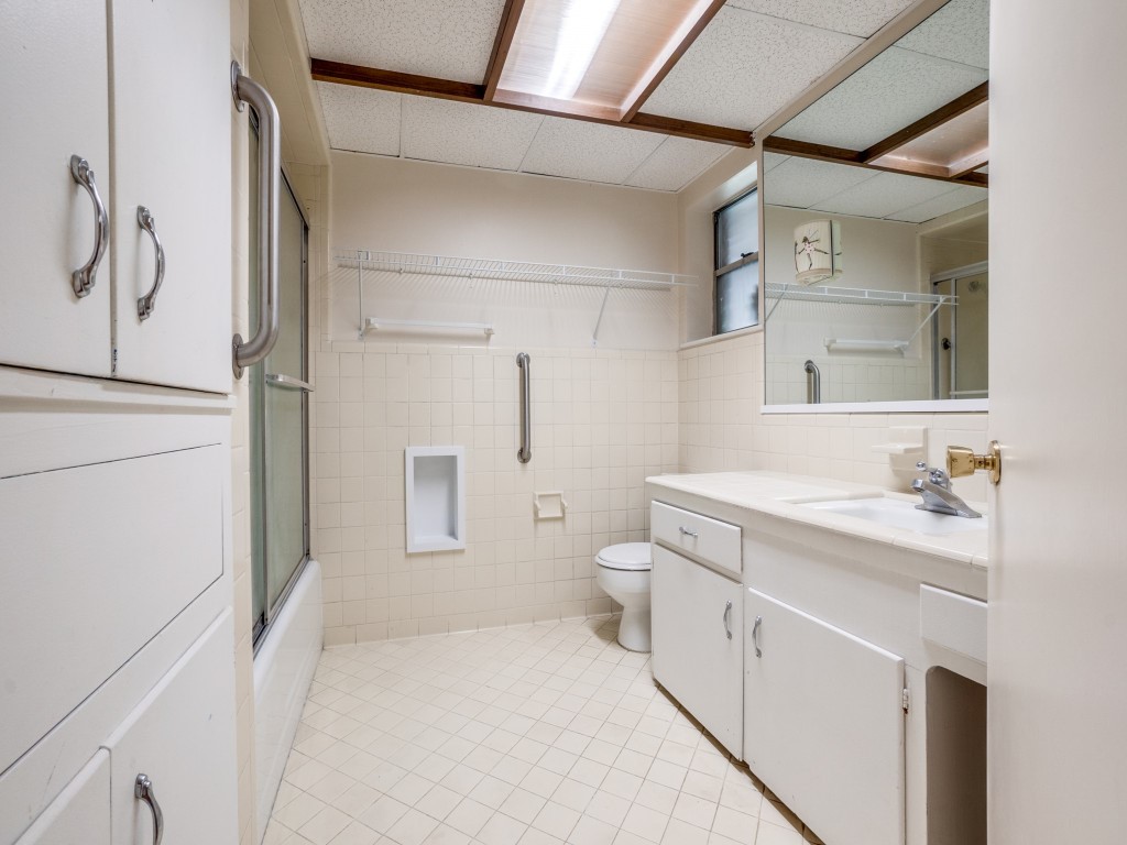 3731 Vancouver Drive