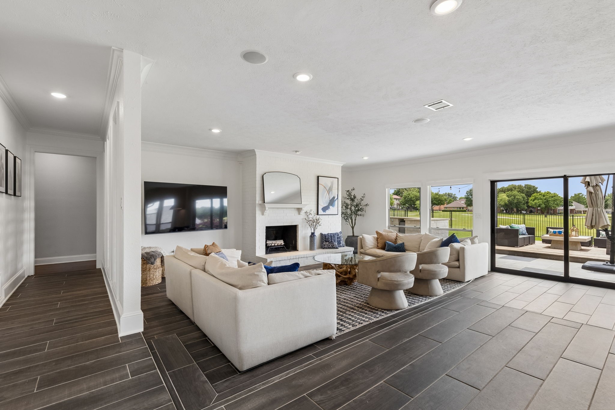 301 Hill Lane