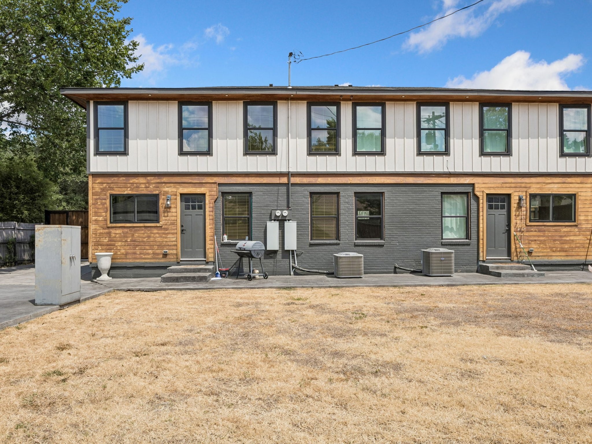 5058 W University Boulevard