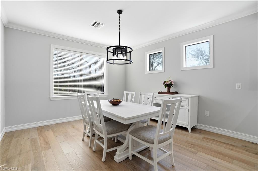 11001 Castlereagh ST