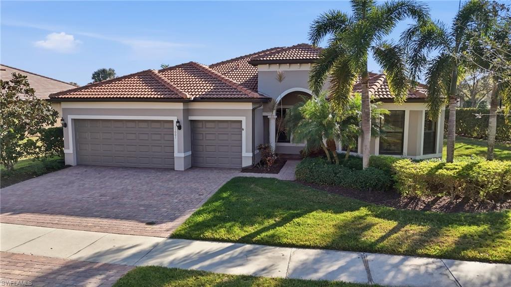 11001 Castlereagh ST