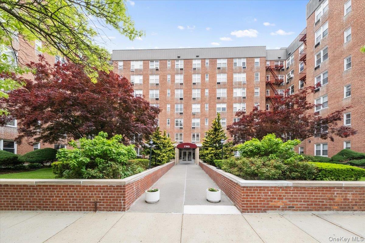 2 Sadore Lane Unit: 1V