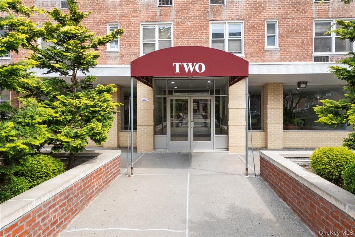 2 Sadore Lane Unit: 1V