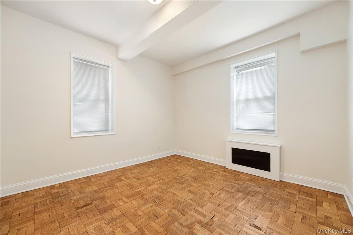 2 Sadore Lane Unit: 1V