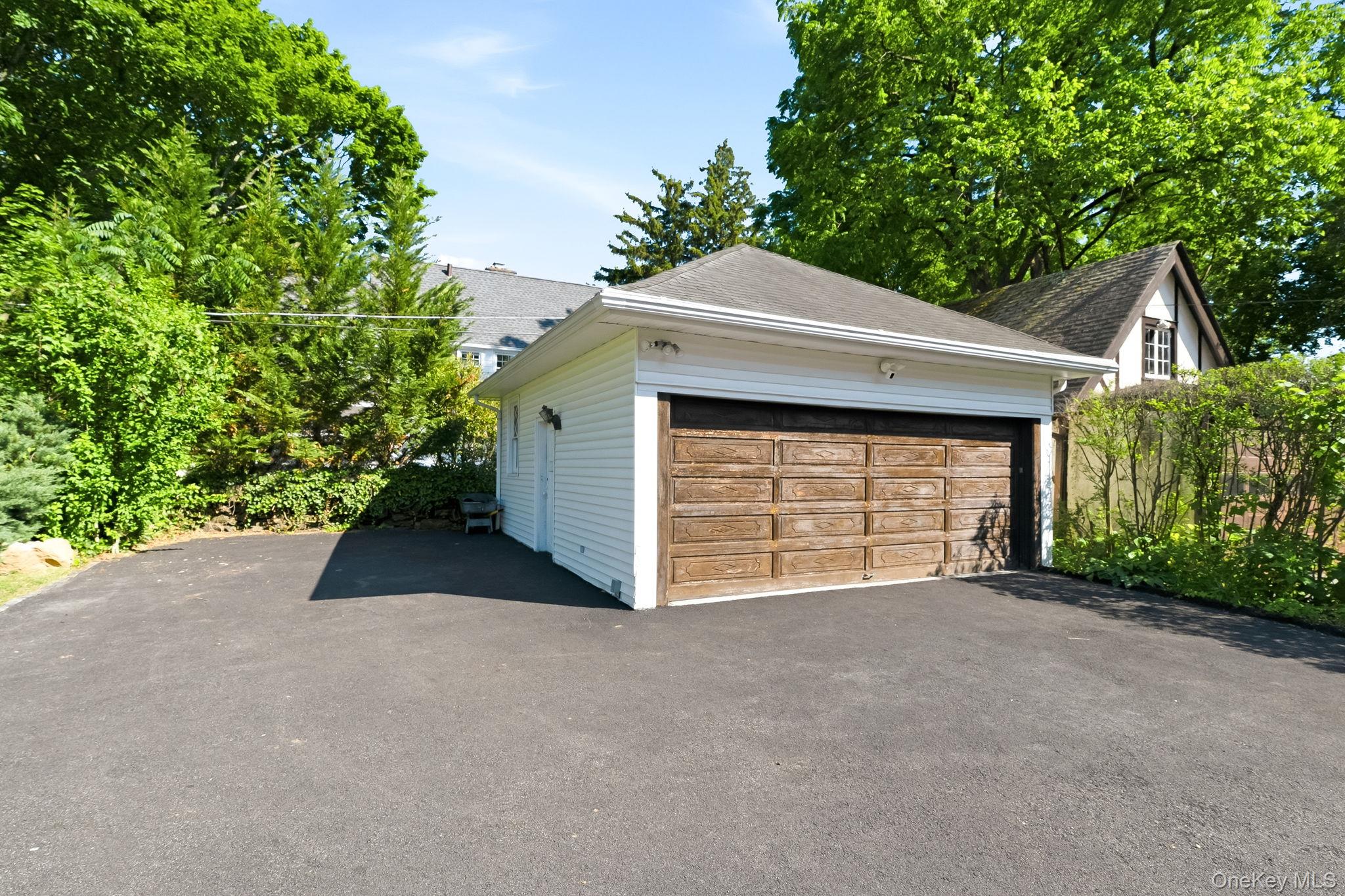 13 Ridgeview Avenue