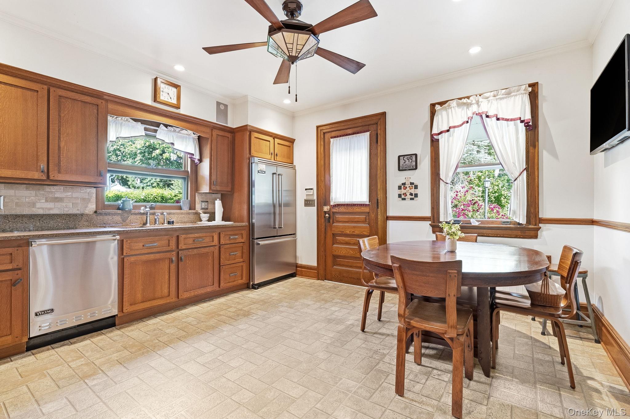 13 Ridgeview Avenue